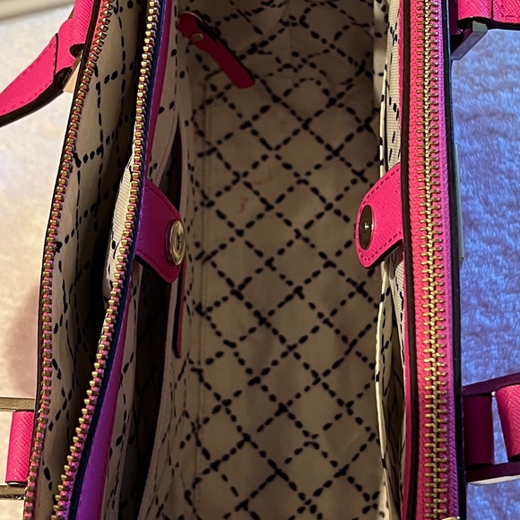 Kate Spade original, magenta pink purse. - Picture 5 of 5